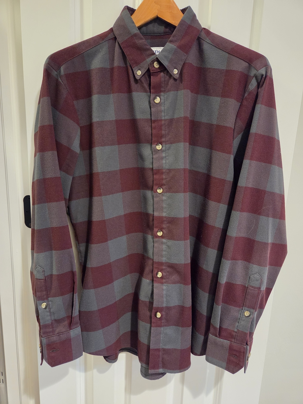 Mizzen+Main Burgundy and Gray Plaid Button-Down Shirt